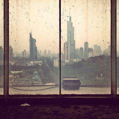 玻璃雨棚非常不耐臟.jpg 玻璃雨棚非常不耐臟.jpg