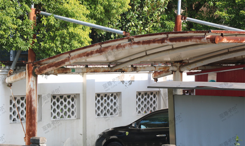 鋼結構骨架生銹掉漆.jpg 鋼結構骨架生銹掉漆.jpg