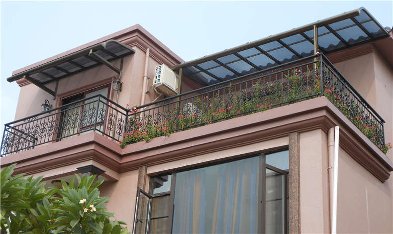 陽臺到底做不做雨棚？