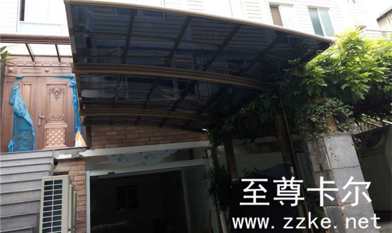 應(yīng)用在棚類領(lǐng)域的，聚碳酸酯板到底是什么？