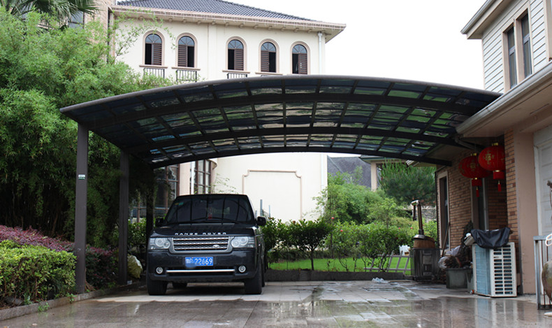 藝術(shù)性與實(shí)用性共存的鋁合金車(chē)棚