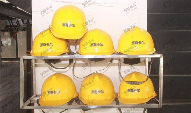 至尊卡爾教你如何選擇汽車(chē)棚技巧，安裝汽車(chē)棚前必看！