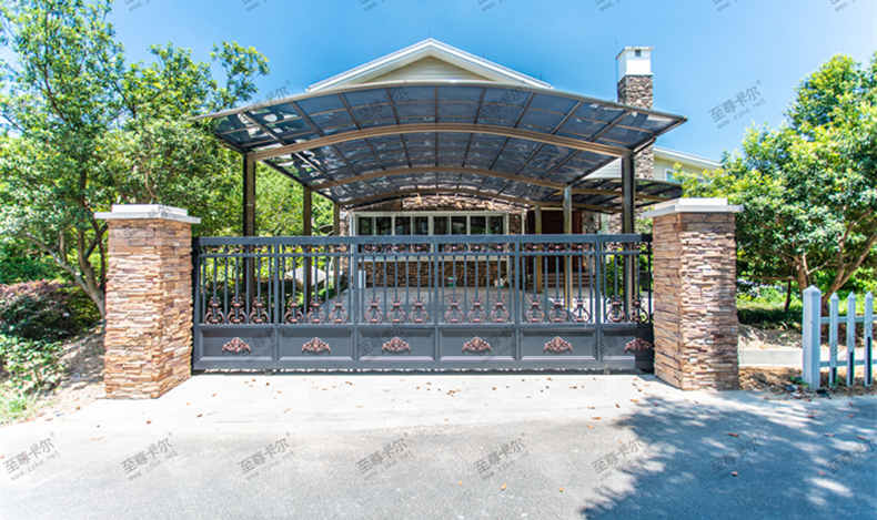 你家車棚的名字叫至尊卡爾嗎？