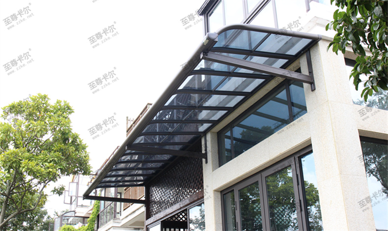 定制耐力板雨棚時，該怎么挑選優質的耐力板雨棚