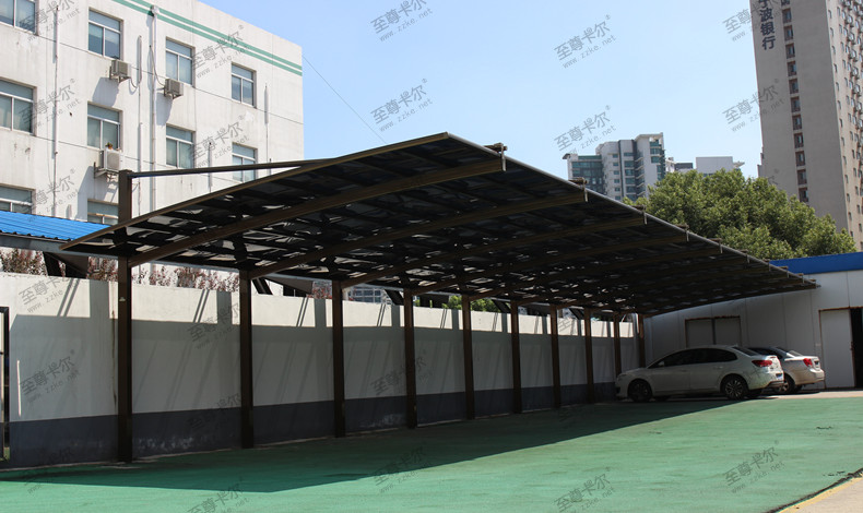 如何挑選優(yōu)質(zhì)耐力板車棚？知道如何挑選耐力板就足夠！