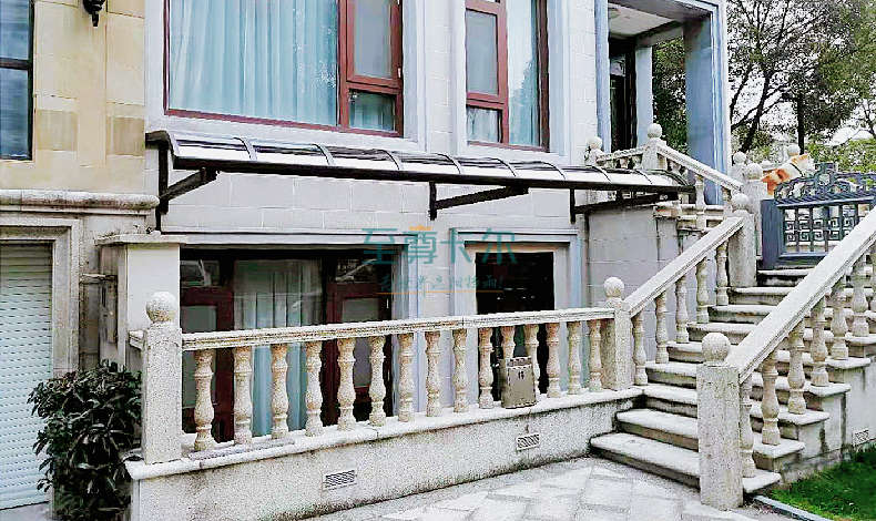 觀賞效果相同的情況下，選耐力板雨棚還是玻璃雨棚？哪個更好？