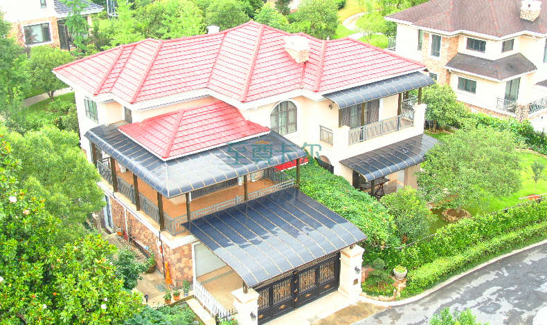 還在恐懼玻璃雨棚會(huì)爆裂？試試用新材料搭建的雨棚，安全無擔(dān)憂